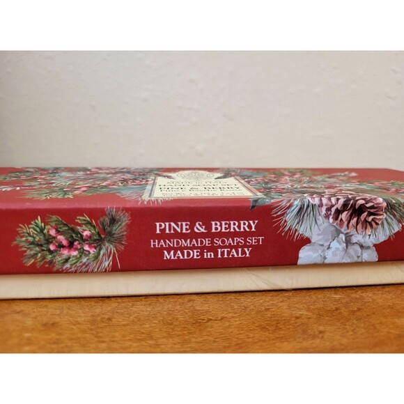 La Florentina Italian Luxury Hand Soap Handmade Pine & Berry Scent - Set of 3 - Picture 3 of 6